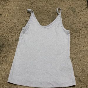 grey tank top